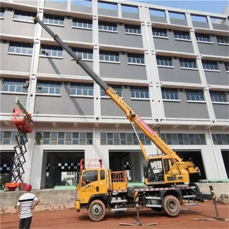 犍为高楼层玻璃吊装